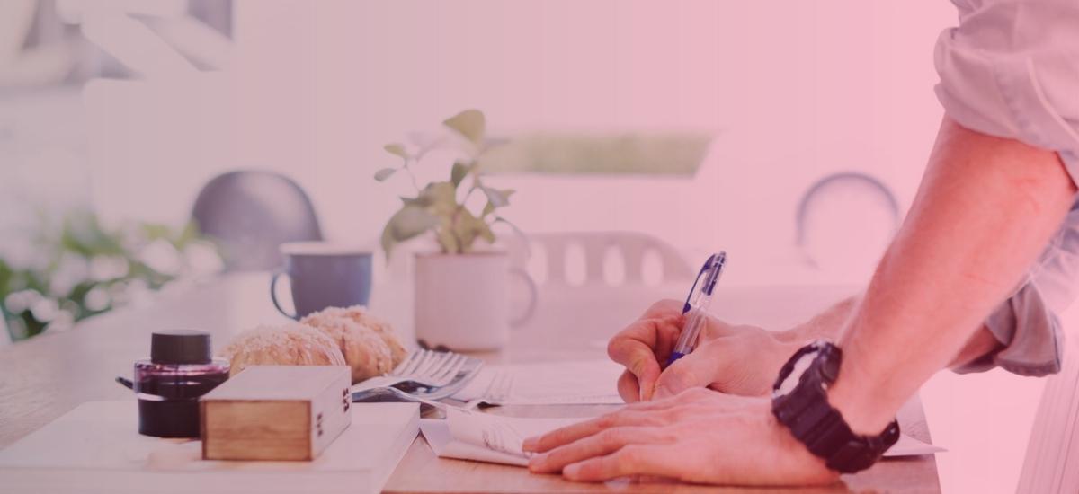 Featured image: The Beginner's Guide to Sales Reporting